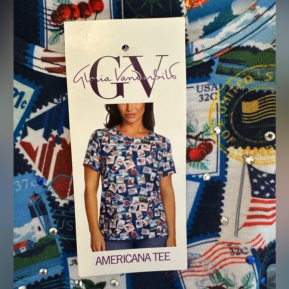 Gloria Vanderbilt Travel Stamps Americana Tee - NWT - Picture 5 of 7